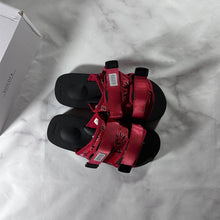 Load image into Gallery viewer, Suicoke Moto-Cab Red Paisley Nylon