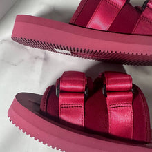 Load image into Gallery viewer, Suicoke Moto-VS Red Cow Suede